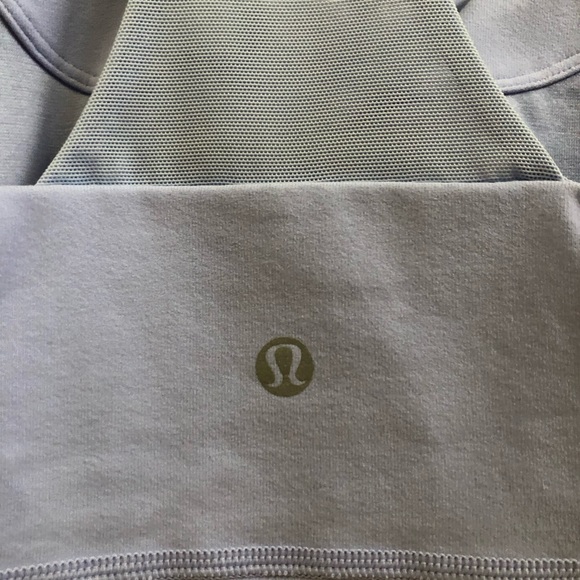 Lululemon Scoop Tank Size 4 - Picture 6 of 6